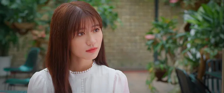 Thương ngày nắng về: Hai con gái làm chuyện động trời, bà Nga bị thông gia hụt mắng té tát giữa đường - Ảnh 11. Thương ngày nắng về: Hai con gái làm chuyện động trời, bà Nga bị thông gia hụt mắng té tát giữa đường - Ảnh 11.
