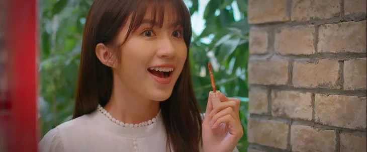 Thương ngày nắng về - Tập 6: Cuộc xem mặt hài hước của nha sĩ bốc phét và cô nàng ham ăn - Ảnh 5. Thương ngày nắng về - Tập 6: Cuộc xem mặt hài hước của nha sĩ bốc phét và cô nàng ham ăn - Ảnh 5.
