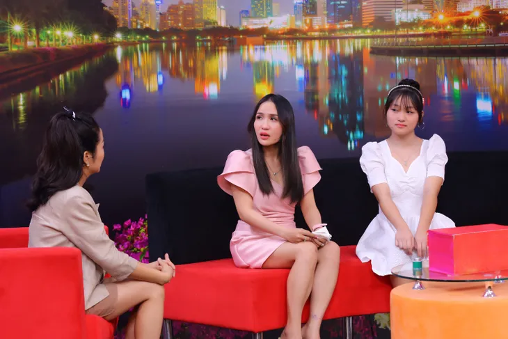 MC Ốc Thanh Vân giúp cô bé 13 tuổi vượt qua khó khăn khi ba mẹ ly hôn - Ảnh 2. MC Ốc Thanh Vân giúp cô bé 13 tuổi vượt qua khó khăn khi ba mẹ ly hôn - Ảnh 2.