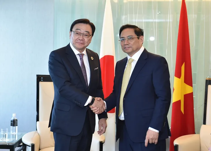Thủ tướng: Dự kiến mở lại đường bay quốc tế từ tháng 12 - Ảnh 6. Thủ tướng: Dự kiến mở lại đường bay quốc tế từ tháng 12 - Ảnh 6.