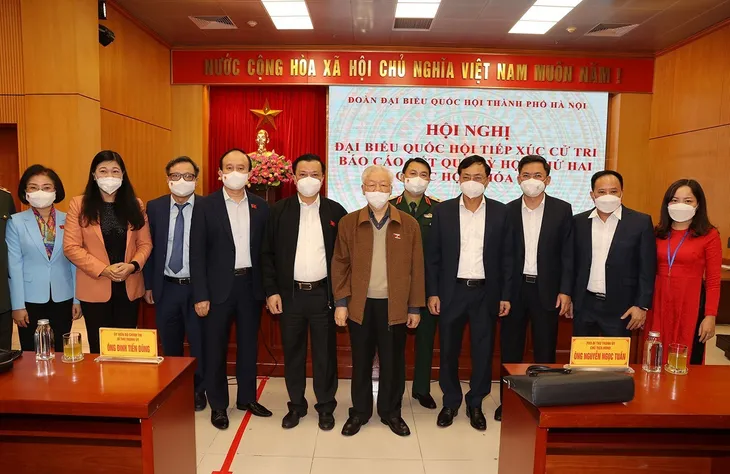 Tổng Bí thư Nguyễn Phú Trọng tiếp xúc cử tri TP Hà Nội - Ảnh 2.
