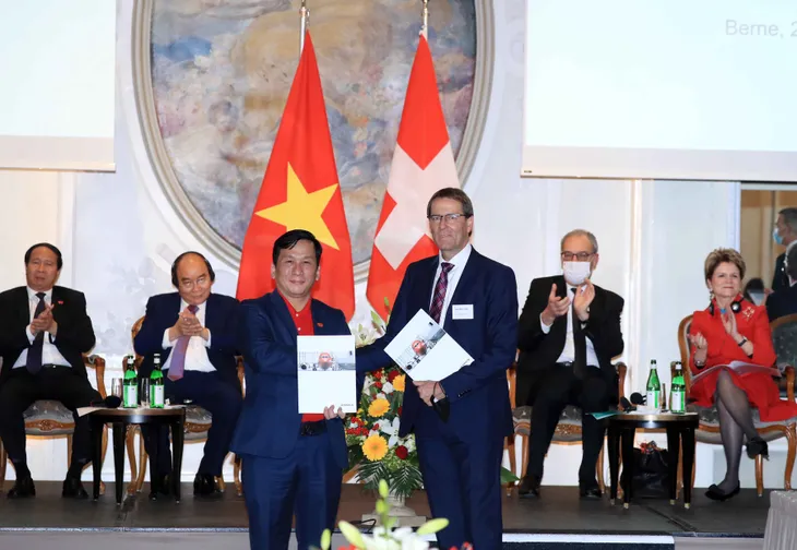 Vietjet đầu tư 150 triệu USD cho ứng dụng và chuyển giao công nghệ, kỹ thuật hàng không - Ảnh 2. Vietjet đầu tư 150 triệu USD cho ứng dụng và chuyển giao công nghệ, kỹ thuật hàng không - Ảnh 2.
