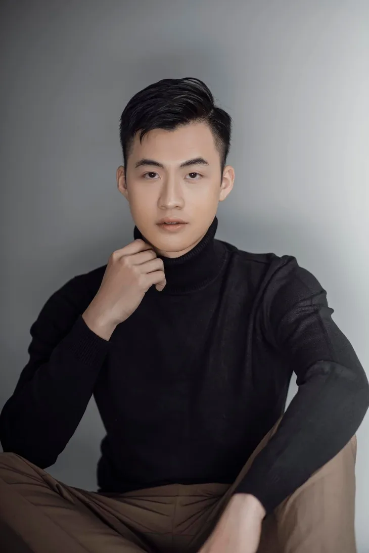 Duy Khánh “ Phố trong làng” khoe vẻ lãng tử trong bộ ảnh mới - Ảnh 3. Duy Khánh “ Phố trong làng” khoe vẻ lãng tử trong bộ ảnh mới - Ảnh 3.