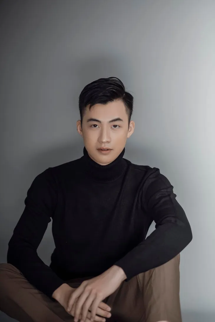Duy Khánh “ Phố trong làng” khoe vẻ lãng tử trong bộ ảnh mới - Ảnh 4. Duy Khánh “ Phố trong làng” khoe vẻ lãng tử trong bộ ảnh mới - Ảnh 4.
