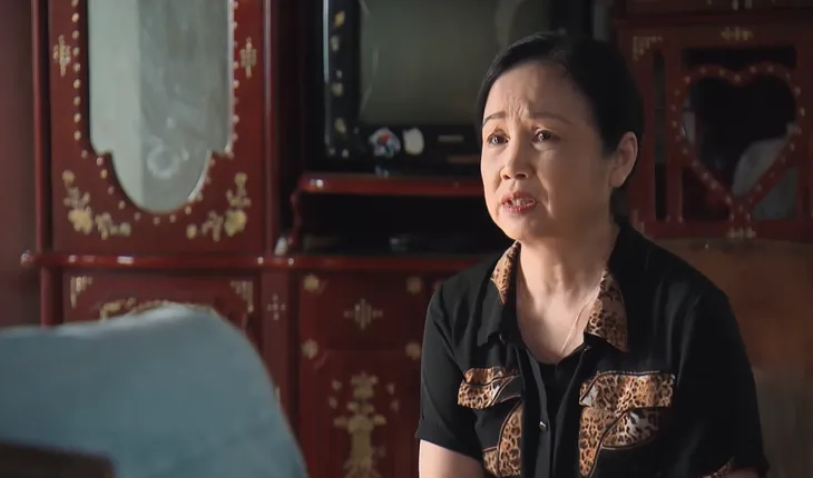 Phố trong làng - Tập 15: Mến vòi tiền giải quyết êm đẹp chuyện vợ ông Quyền - Ảnh 3. Phố trong làng - Tập 15: Mến vòi tiền giải quyết êm đẹp chuyện vợ ông Quyền - Ảnh 3.