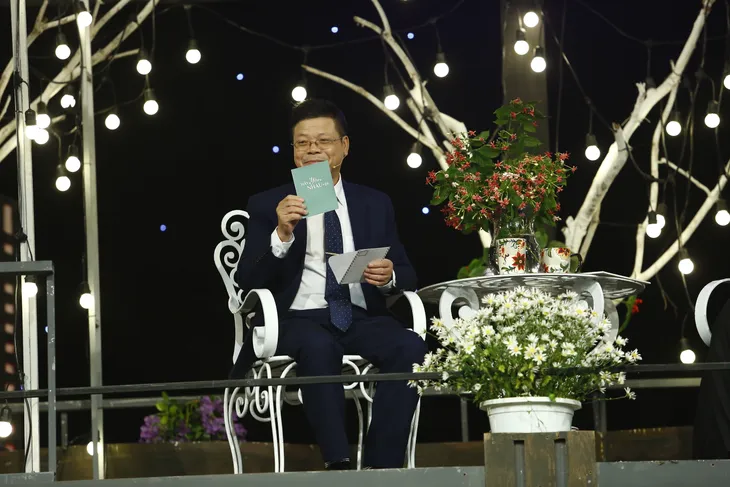 Hãy yêu nhau đi: Chuyên gia tâm lý Đinh Đoàn thề sẽ không làm cố vấn và cái kết... - Ảnh 7. Hãy yêu nhau đi: Chuyên gia tâm lý Đinh Đoàn thề sẽ không làm cố vấn và cái kết... - Ảnh 7.