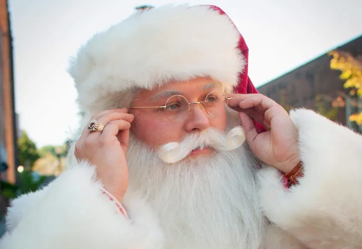 Giáng sinh năm nay liệu có thiếu ông già Noel? - Ảnh 1. Giáng sinh năm nay liệu có thiếu ông già Noel? - Ảnh 1.