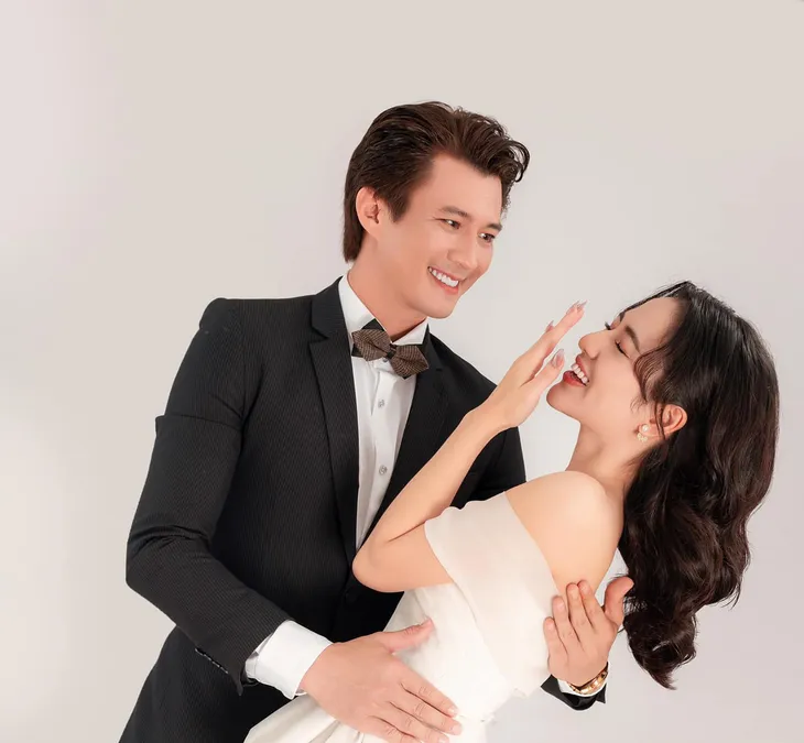 Hà Việt Dũng khoe ảnh cưới đẹp lung linh trong phim mới - Ảnh 1. Hà Việt Dũng khoe ảnh cưới đẹp lung linh trong phim mới - Ảnh 1.