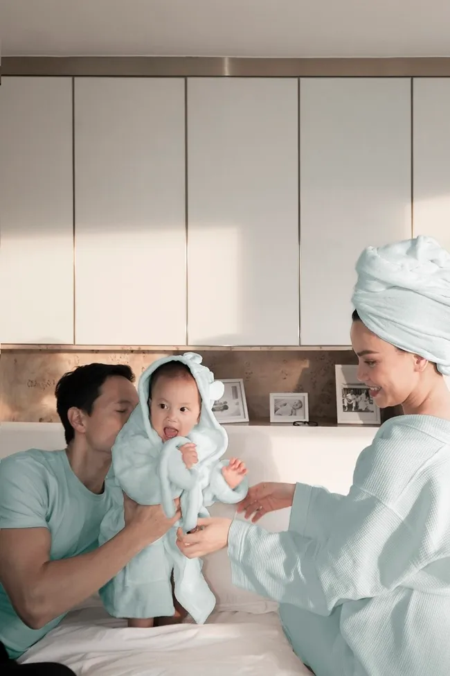 Kim Lý và Hồ Ngọc Hà mừng sinh nhật đầu tiên của Lisa và Leon - Ảnh 6. Kim Lý và Hồ Ngọc Hà mừng sinh nhật đầu tiên của Lisa và Leon - Ảnh 6.