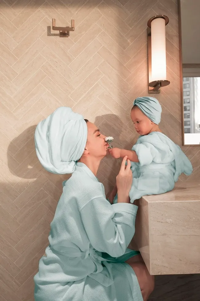 Kim Lý và Hồ Ngọc Hà mừng sinh nhật đầu tiên của Lisa và Leon - Ảnh 4. Kim Lý và Hồ Ngọc Hà mừng sinh nhật đầu tiên của Lisa và Leon - Ảnh 4.