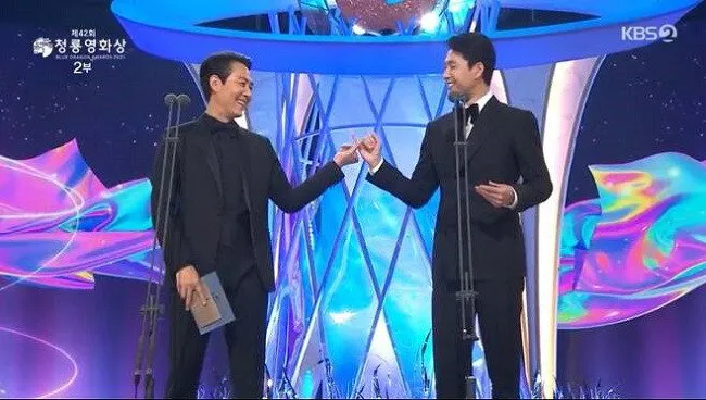 Jung Woo Sung, Go Kyung Pyo nhiễm COVID-19 - Ảnh 1. Jung Woo Sung, Go Kyung Pyo nhiễm COVID-19 - Ảnh 1.