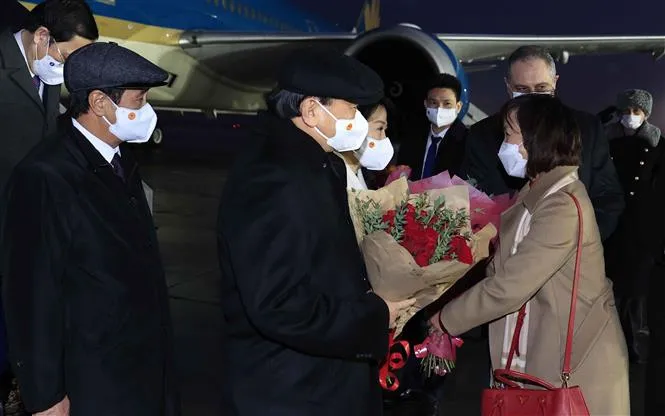 Chủ tịch nước Nguyễn Xuân Phúc và Phu nhân đến Thủ đô Moscow, thăm chính thức Liên Bang Nga - Ảnh 3. Chủ tịch nước Nguyễn Xuân Phúc và Phu nhân đến Thủ đô Moscow, thăm chính thức Liên Bang Nga - Ảnh 3.