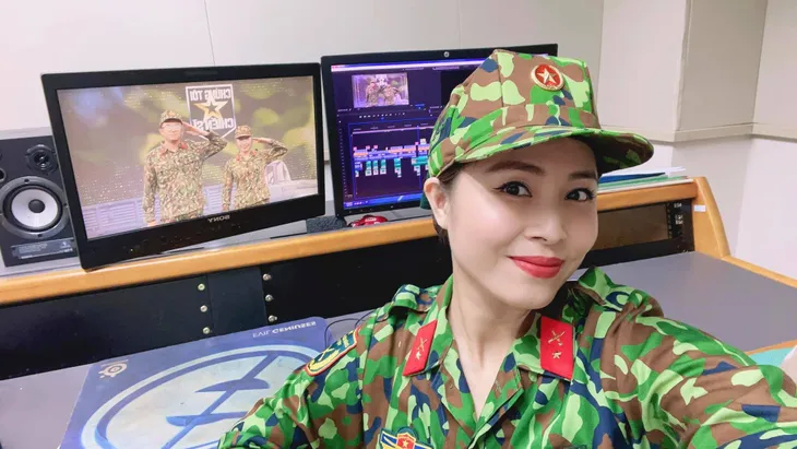 MC Hoàng Linh khoe ảnh nhan sắc không đổi sau 12 năm - Ảnh 6.