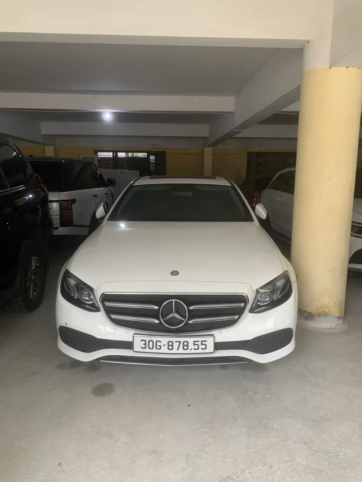Thu giữ dàn siêu xe của đường dây đánh bạc 30.000 tỷ đồng ở Hà Nội - Ảnh 3.