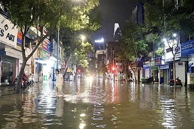 Thời tiết ngày 4/11: Cả 3 miền đều có nắng, triều cường dâng cao ở phía Nam - Ảnh 1. Thời tiết ngày 4/11: Cả 3 miền đều có nắng, triều cường dâng cao ở phía Nam - Ảnh 1.