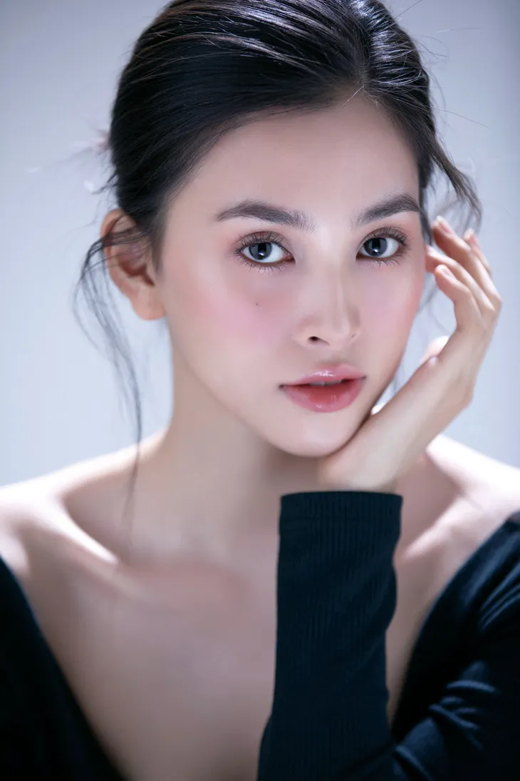 Cận cảnh gương mặt đẹp hoàn hảo của lịch sử Hoa hậu Việt Nam - Ảnh 1. Cận cảnh gương mặt đẹp hoàn hảo của lịch sử Hoa hậu Việt Nam - Ảnh 1.