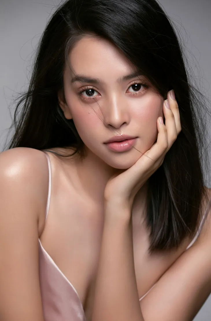 Cận cảnh gương mặt đẹp hoàn hảo của lịch sử Hoa hậu Việt Nam - Ảnh 4. Cận cảnh gương mặt đẹp hoàn hảo của lịch sử Hoa hậu Việt Nam - Ảnh 4.
