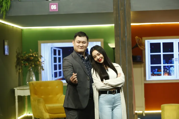 Hãy yêu nhau đi số 10: Trên tình bạn, dưới tình yêu là tình...? - Ảnh 2. Hãy yêu nhau đi số 10: Trên tình bạn, dưới tình yêu là tình...? - Ảnh 2.