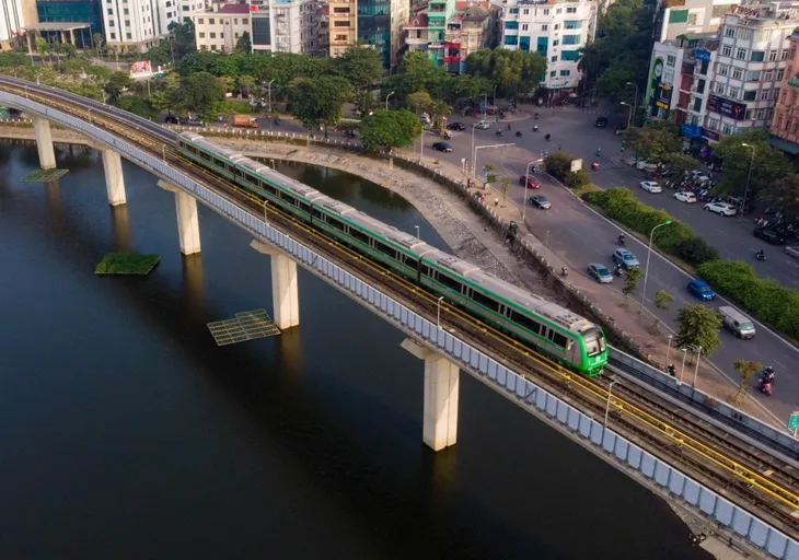 Nhiều kỳ vọng từ tuyến đường sắt Cát Linh - Hà Đông - Ảnh 2. Nhiều kỳ vọng từ tuyến đường sắt Cát Linh - Hà Đông - Ảnh 2.