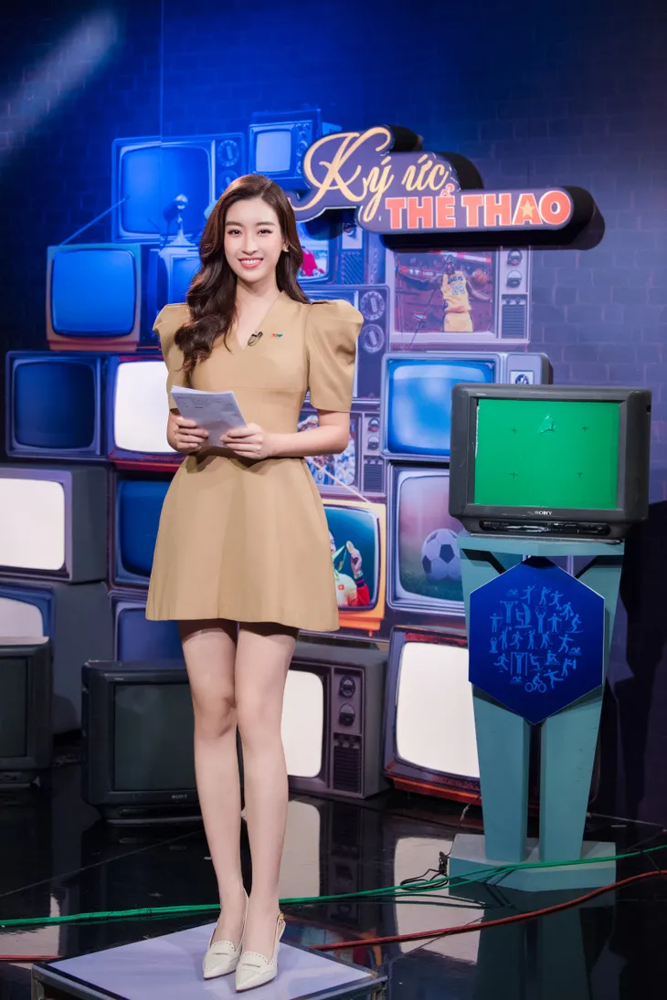 Đỗ Mỹ Linh: Tôi đi dẫn không để làm hình ảnh - Ảnh 4. Đỗ Mỹ Linh: Tôi đi dẫn không để làm hình ảnh - Ảnh 4.