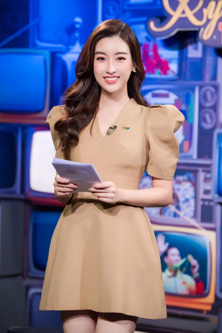 Đỗ Mỹ Linh: Tôi đi dẫn không để làm hình ảnh - Ảnh 2. Đỗ Mỹ Linh: Tôi đi dẫn không để làm hình ảnh - Ảnh 2.
