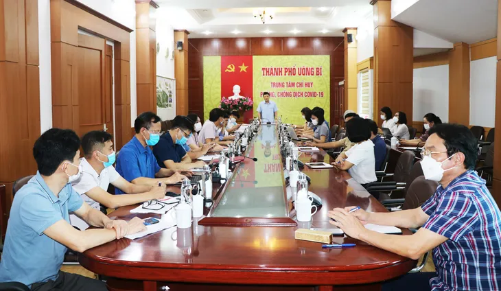 Phát hiện ổ dịch ở trường học và công ty, Quảng Ninh nâng cấp độ dịch nhiều địa phương - Ảnh 1. Phát hiện ổ dịch ở trường học và công ty, Quảng Ninh nâng cấp độ dịch nhiều địa phương - Ảnh 1.