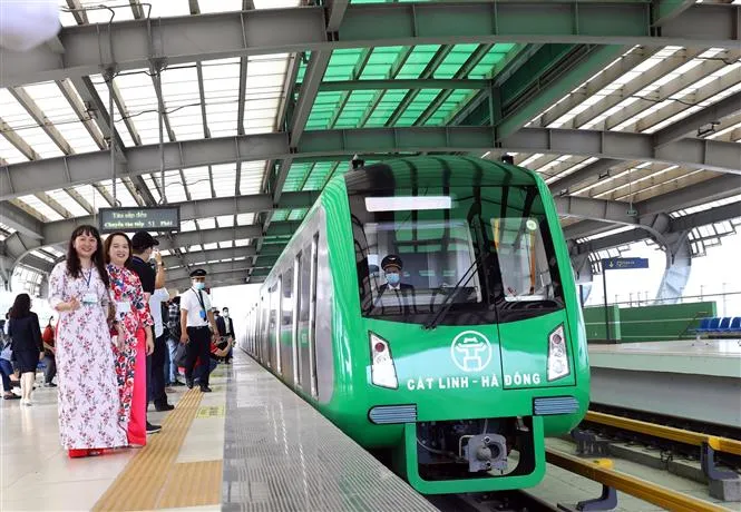 Đường sắt Cát Linh - Hà Đông chính thức vận hành thương mại - Ảnh 12. Đường sắt Cát Linh - Hà Đông chính thức vận hành thương mại - Ảnh 12.
