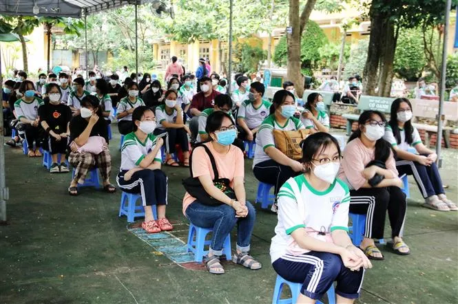TP Hồ Chí Minh: 95% trẻ em từ 12-17 tuổi đã được tiêm vaccine COVID-19 - Ảnh 2. TP Hồ Chí Minh: 95% trẻ em từ 12-17 tuổi đã được tiêm vaccine COVID-19 - Ảnh 2.