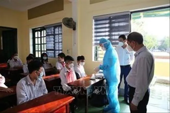 Nhiều địa phương điều chỉnh biện pháp phòng, chống dịch COVID-19 - Ảnh 2. Nhiều địa phương điều chỉnh biện pháp phòng, chống dịch COVID-19 - Ảnh 2.