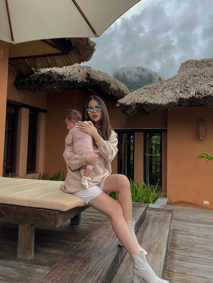 Thời trang trên Hè dưới Đông của loạt nữ diễn viên nổi tiếng - Ảnh 5. Thời trang trên Hè dưới Đông của loạt nữ diễn viên nổi tiếng - Ảnh 5.