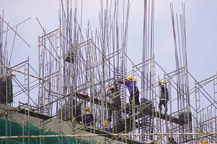 Chi phí vật liệu “đè nặng” doanh nghiệp xây dựng - Ảnh 1. Chi phí vật liệu “đè nặng” doanh nghiệp xây dựng - Ảnh 1.