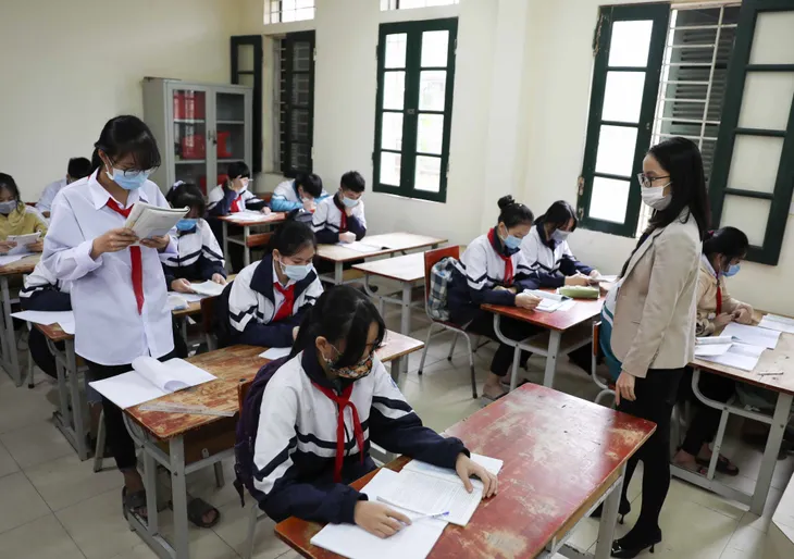 Chỉ cách ly ca nhiễm COVID-19, không đóng cửa trường học - Ảnh 1. Chỉ cách ly ca nhiễm COVID-19, không đóng cửa trường học - Ảnh 1.