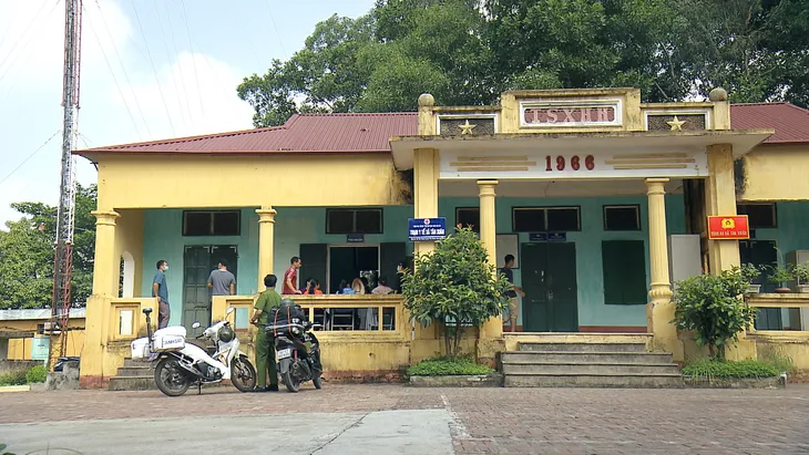 Phố trong làng - Tập 2: Nam gặp tình huống dở khóc dở cười ngay ngày làm việc đầu tiên tại Tân Xuân - Ảnh 13. Phố trong làng - Tập 2: Nam gặp tình huống dở khóc dở cười ngay ngày làm việc đầu tiên tại Tân Xuân - Ảnh 13.