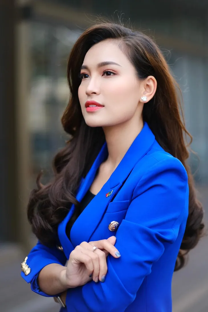 MC 9X của bản tin Thời sự 19h xinh đẹp giữa đời thường - Ảnh 16. MC 9X của bản tin Thời sự 19h xinh đẹp giữa đời thường - Ảnh 16.