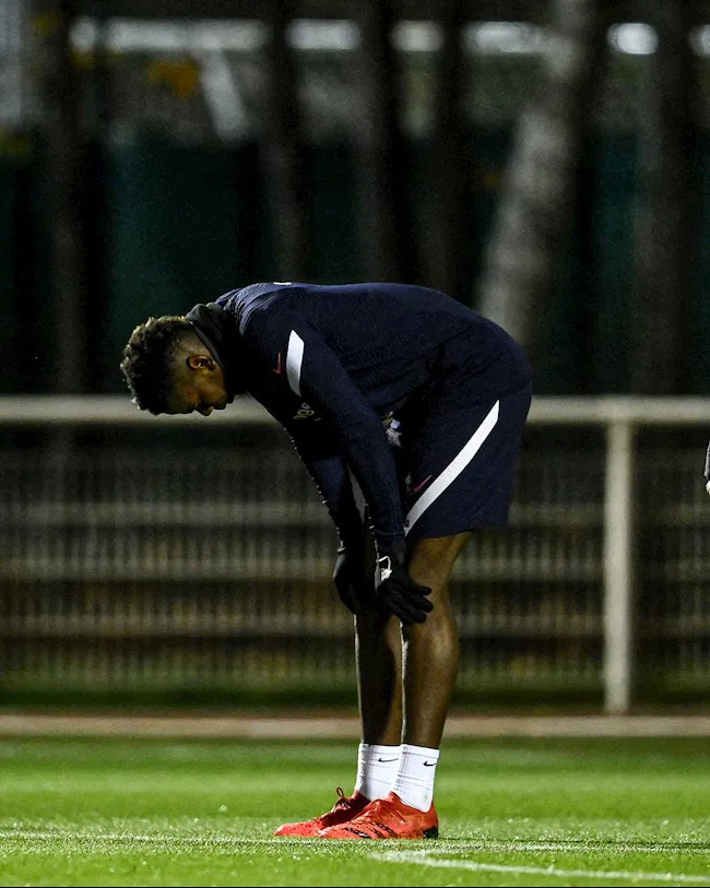 Paul Pogba dính chấn thương ngay khi lên tuyển - Ảnh 1. Paul Pogba dính chấn thương ngay khi lên tuyển - Ảnh 1.