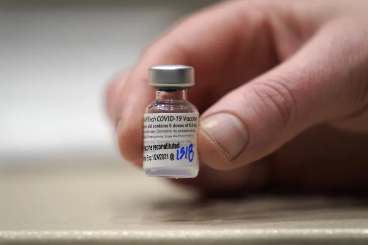 Singapore cho phép tiêm vaccine Pfizer cho trẻ em từ 5 - 11 tuổi - Ảnh 1. Singapore cho phép tiêm vaccine Pfizer cho trẻ em từ 5 - 11 tuổi - Ảnh 1.