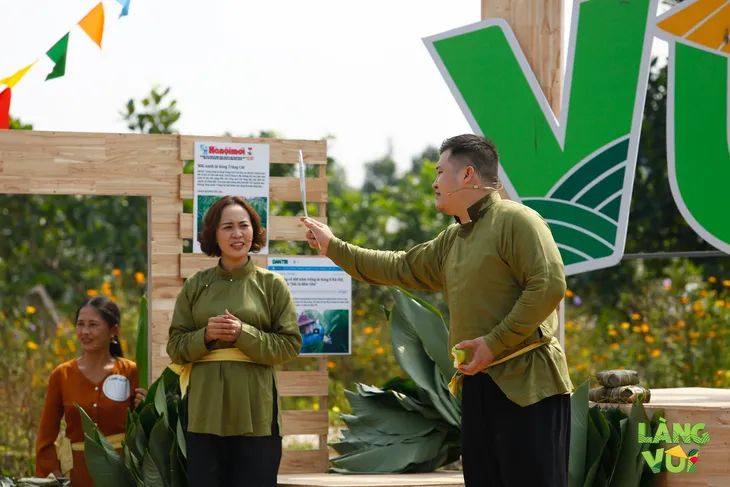 Điệu múa lá dong ấn tượng của người nông dân hiện đại trong Làng vui - Ảnh 9. Điệu múa lá dong ấn tượng của người nông dân hiện đại trong Làng vui - Ảnh 9.