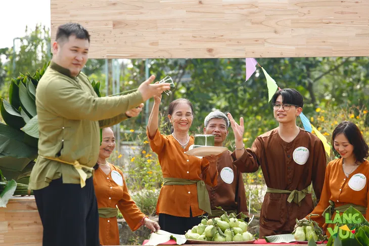 Điệu múa lá dong ấn tượng của người nông dân hiện đại trong Làng vui - Ảnh 7. Điệu múa lá dong ấn tượng của người nông dân hiện đại trong Làng vui - Ảnh 7.