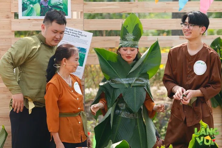 Điệu múa lá dong ấn tượng của người nông dân hiện đại trong Làng vui - Ảnh 10. Điệu múa lá dong ấn tượng của người nông dân hiện đại trong Làng vui - Ảnh 10.