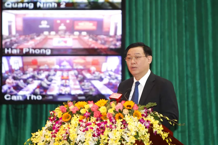 Chủ tịch Quốc hội: Công an là lực lượng tuyến đầu, chủ công trong giữ gìn an ninh trật tự và phòng chống dịch - Ảnh 1. Chủ tịch Quốc hội: Công an là lực lượng tuyến đầu, chủ công trong giữ gìn an ninh trật tự và phòng chống dịch - Ảnh 1.