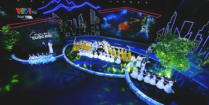 Cảm ơn cuộc đời 2021: Đi qua đau thương, tình yêu vẫn ở lại - Ảnh 1. Cảm ơn cuộc đời 2021: Đi qua đau thương, tình yêu vẫn ở lại - Ảnh 1.