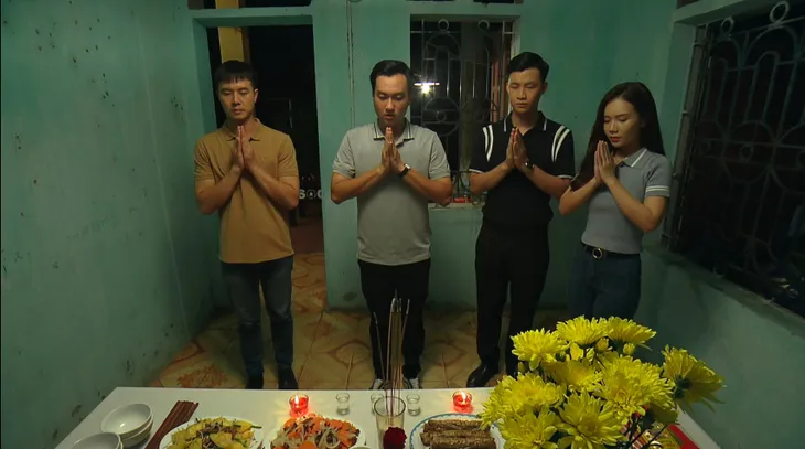 Phố trong làng - Tập 24: Ông Trung dàn dựng mất trộm để chiếm đoạt tiền công đức? - Ảnh 1.