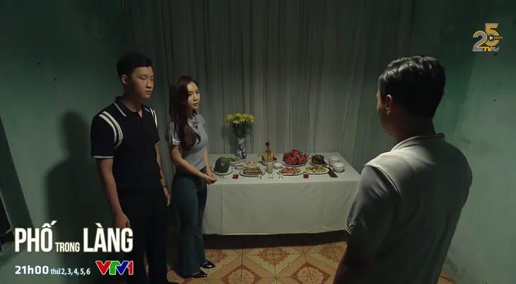 Phố trong làng - Tập 24: Nam xúc động khi được đồng đội giúp làm cơm giỗ bố - Ảnh 2. Phố trong làng - Tập 24: Nam xúc động khi được đồng đội giúp làm cơm giỗ bố - Ảnh 2.