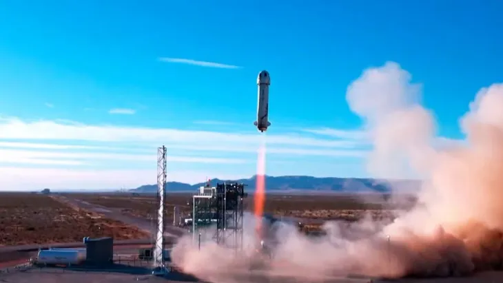 Blue Origin kết thúc chuyến bay thứ ba đưa người vào vũ trụ - Ảnh 1. Blue Origin kết thúc chuyến bay thứ ba đưa người vào vũ trụ - Ảnh 1.