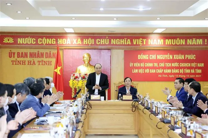 Chủ tịch nước: Hà Tĩnh phải làm cho tình hình nổi bật lên như mong muốn của Bác Hồ - Ảnh 2. Chủ tịch nước: Hà Tĩnh phải làm cho tình hình nổi bật lên như mong muốn của Bác Hồ - Ảnh 2.