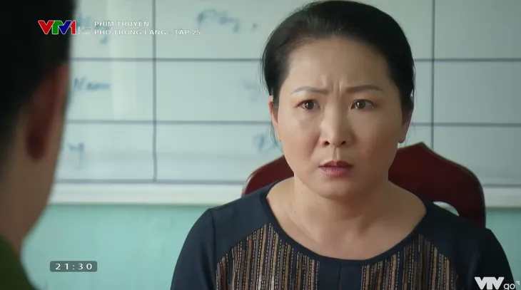 Phố trong làng - Tập 25: Ông Trung khai lấy tiền công đức cho vay nặng lãi - Ảnh 8. Phố trong làng - Tập 25: Ông Trung khai lấy tiền công đức cho vay nặng lãi - Ảnh 8.