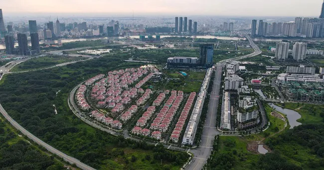 Sau đấu giá, đất Thủ Thiêm cao nhất thế giới - Điều gì sẽ xảy ra trên thị trường địa ốc? - Ảnh 2. Sau đấu giá, đất Thủ Thiêm cao nhất thế giới - Điều gì sẽ xảy ra trên thị trường địa ốc? - Ảnh 2.