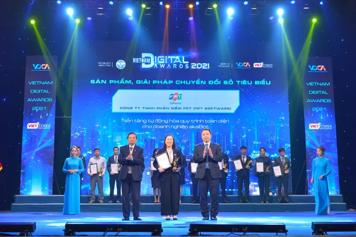 Giải thưởng Chuyển đổi số Việt Nam 2021 ghi nhận sự phát triển của nhiều giải pháp công nghệ mới - Ảnh 1. Giải thưởng Chuyển đổi số Việt Nam 2021 ghi nhận sự phát triển của nhiều giải pháp công nghệ mới - Ảnh 1.