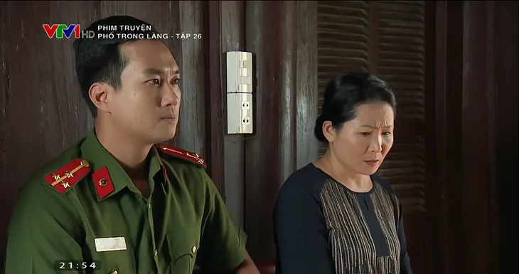 Phố trong làng - Tập 26: Mến vạch mặt ông Trung, kích động người họ Vũ gây rối - Ảnh 5. Phố trong làng - Tập 26: Mến vạch mặt ông Trung, kích động người họ Vũ gây rối - Ảnh 5.