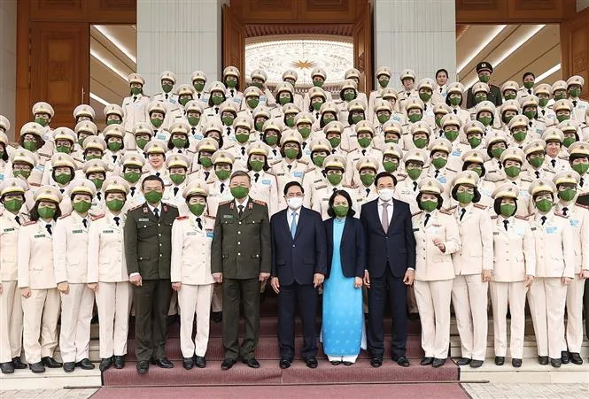 Thủ tướng Phạm Minh Chính gặp mặt đại biểu dự Đại hội Phụ nữ Bộ Công an - Ảnh 2. Thủ tướng Phạm Minh Chính gặp mặt đại biểu dự Đại hội Phụ nữ Bộ Công an - Ảnh 2.